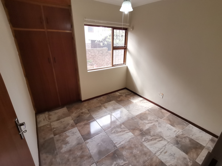 To Let 3 Bedroom Property for Rent in Beacon Bay Eastern Cape